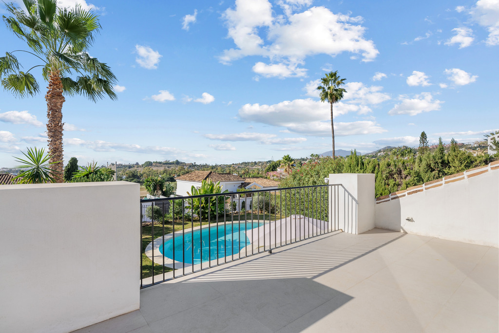 Marbella Scandinavian villa photograph 14