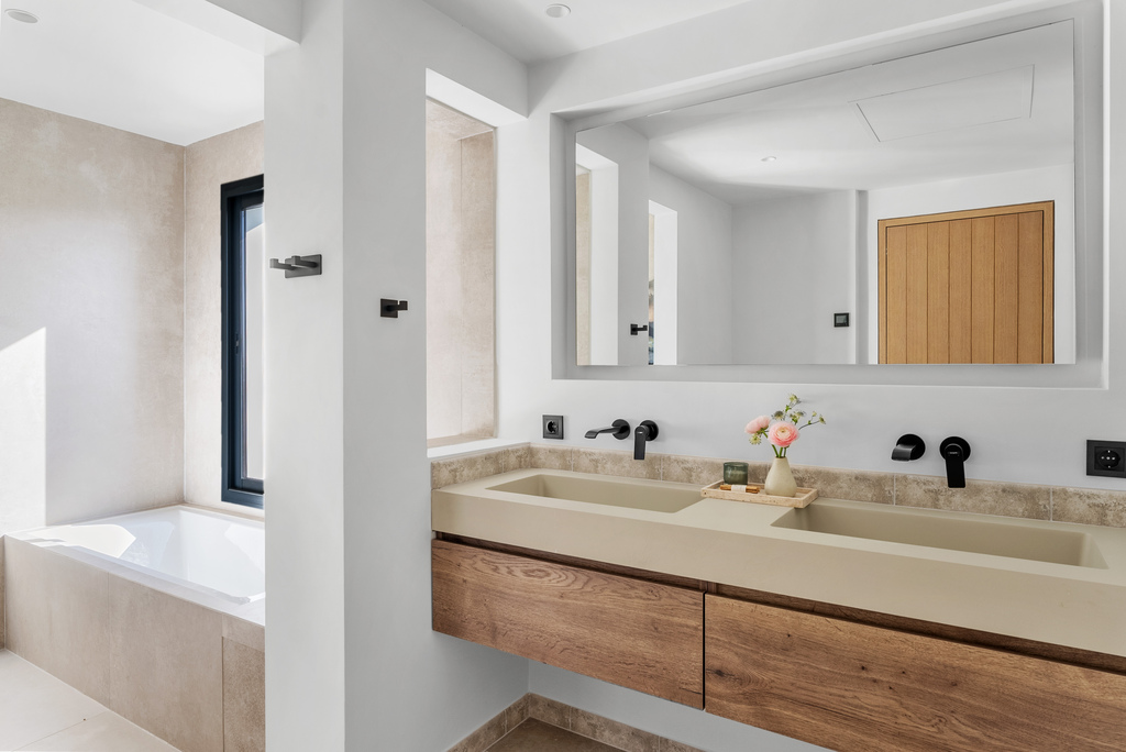 Marbella Scandinavian villa photograph 16
