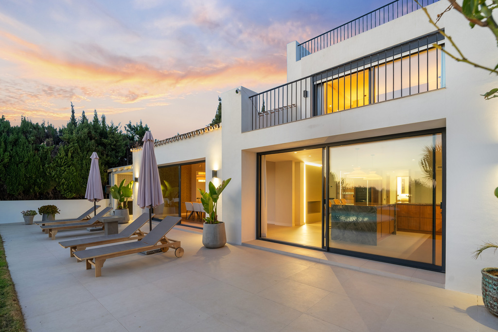 Marbella Scandinavian villa photograph 19