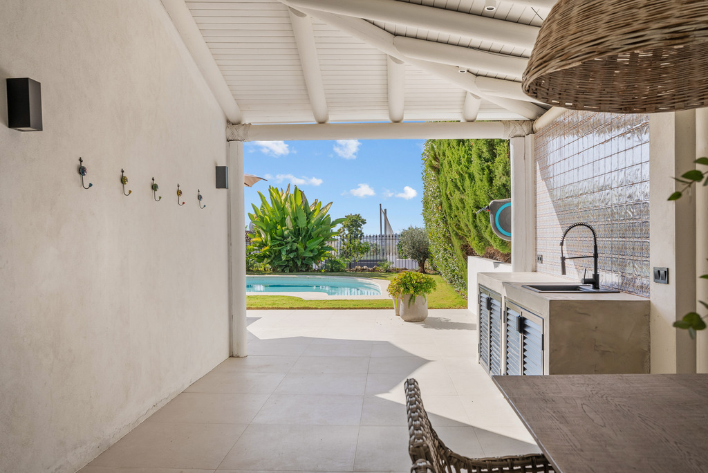 Marbella Scandinavian villa photograph 6
